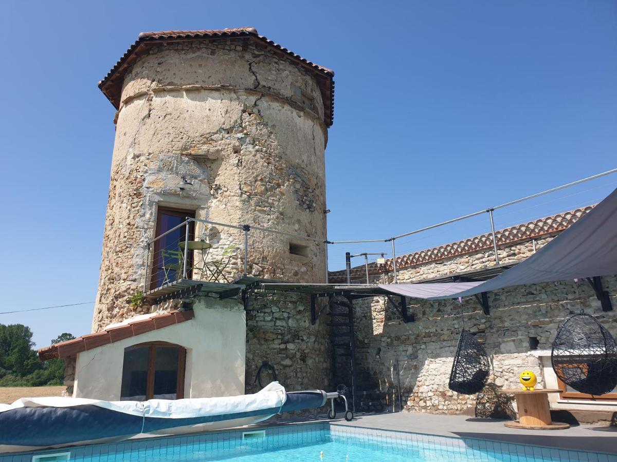 Tour De Charme Atypique Hotel Beauregard-l'Eveque Bagian luar foto